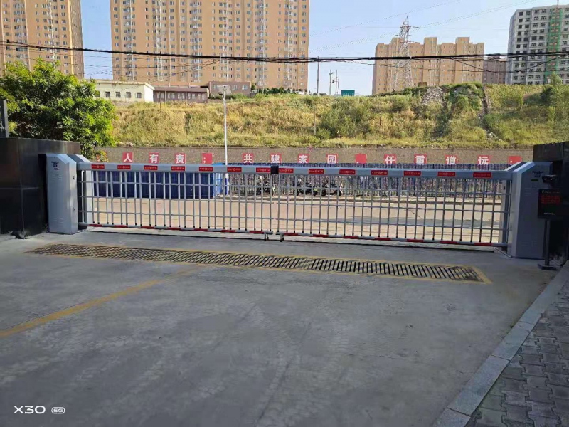 國華電廠空降門+車牌系統(tǒng)